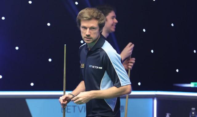 对方防线的 对方防线的