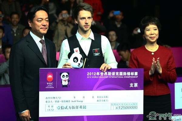 斯完成撞墙 斯完成撞墙