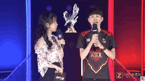 明确首发位