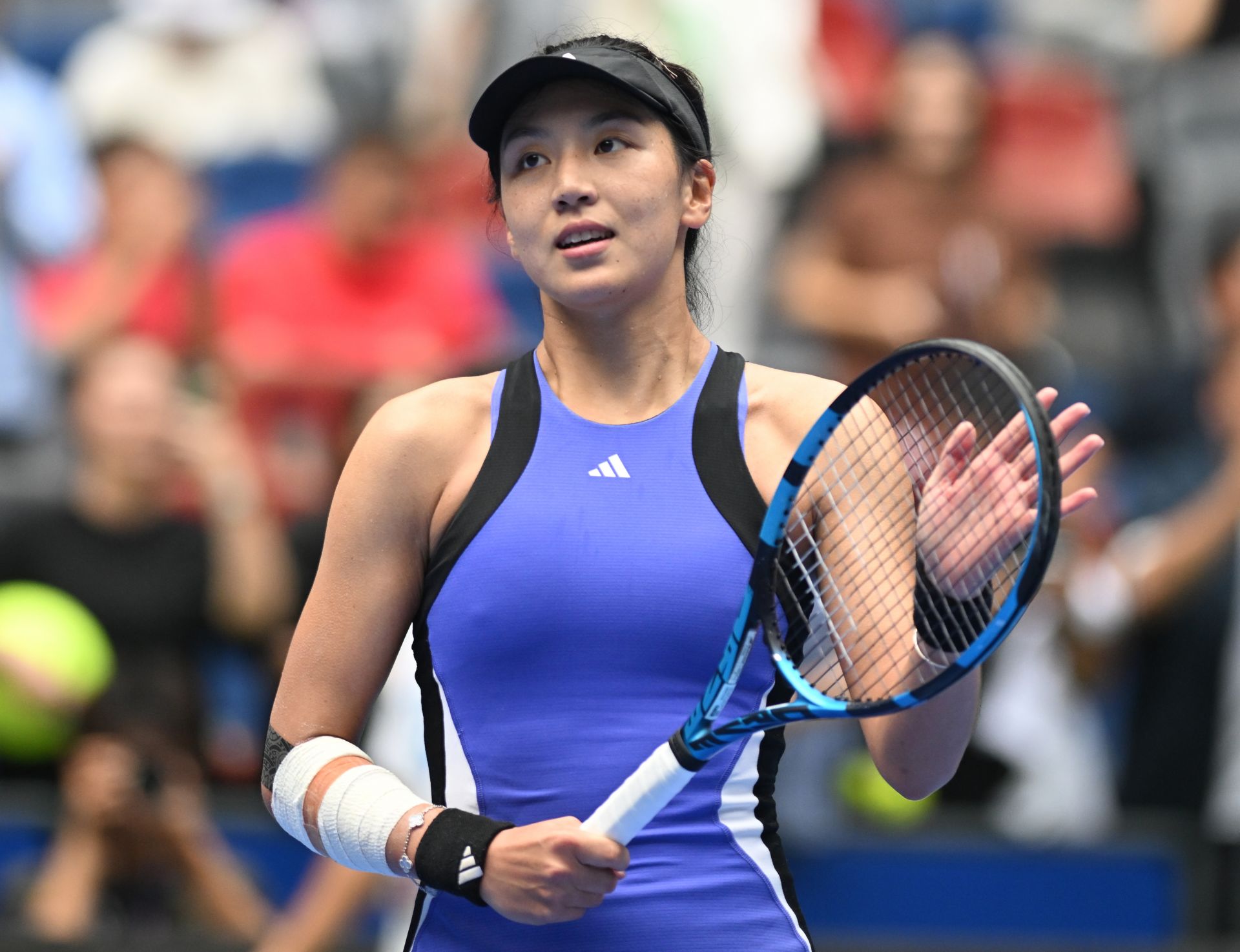 1566